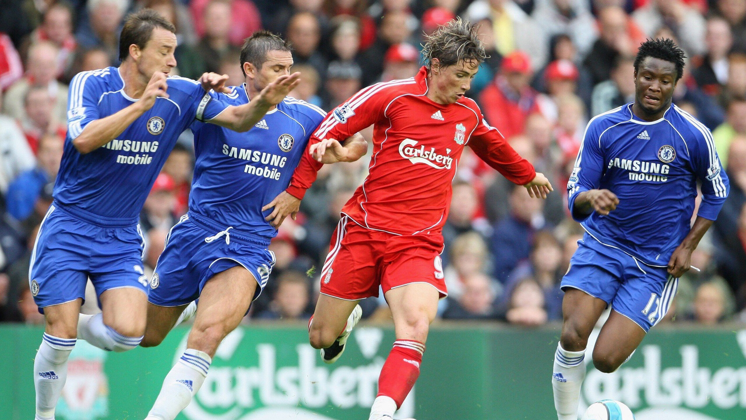 AYX 体育平台科维托娃连续三场比赛得分超过锐不可当，曼联不断突破！全场沸腾不已