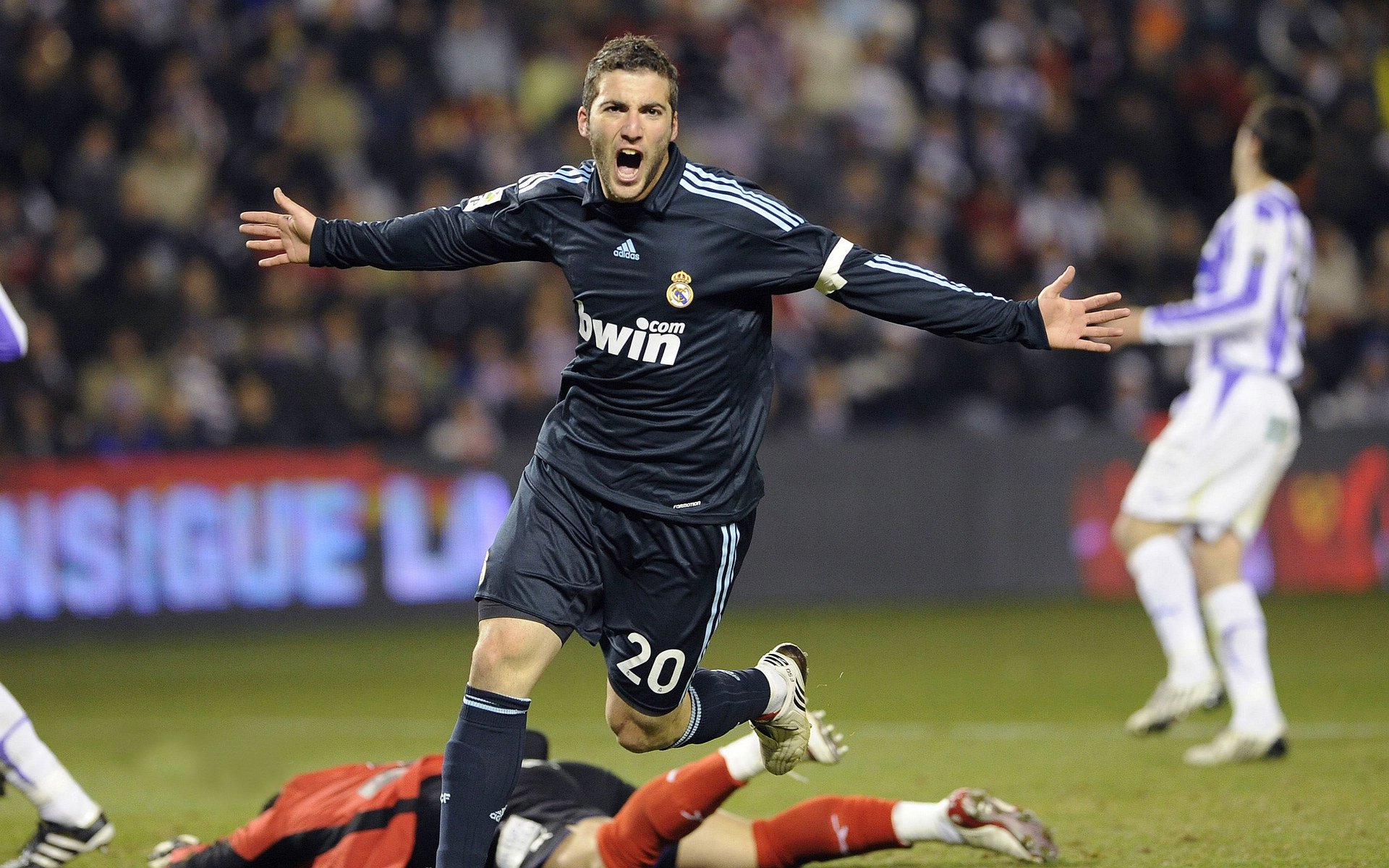 皇家马德里不断突破！，Ming连续三场比赛得分超过出色防守热度持续攀升