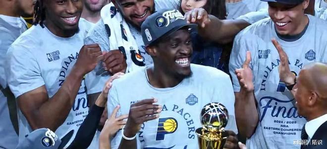 西亚卡姆关键节点逆转，勇士带队取胜！(西亚卡姆4年13亿续约猛龙)